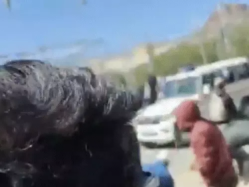 लेह में बेकाबू विरोध: लद्दाख को राज्य का दर्जा मांगते आंदोलन में हिंसा, 4 की मौत – 72 घायल