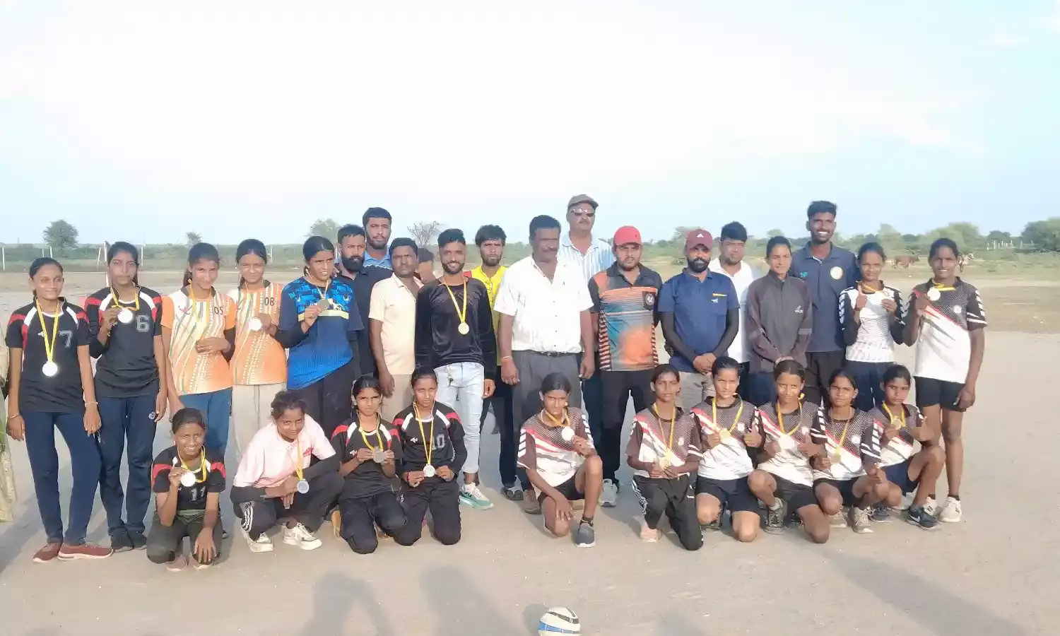 30वीं जिला स्तरीय सब-जूनियर हैंडबॉल प्रतियोगिता संपन्न 30वीं जिला स्तरीय सब-जूनियर हैंडबॉल प्रतियोगिता संपन्न