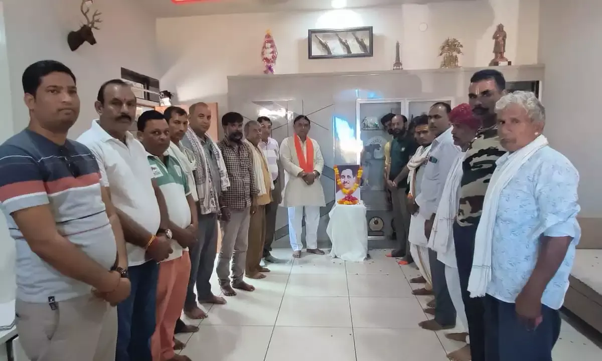पंडित दीनदयाल उपाध्याय जयंती पर एक पेड़ माँ के नाम अभियान में वृक्षारोपण