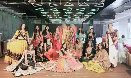 सुवालका सहेली क्लब का डांडिया रास, गुजराती थीम पर किया गरबा