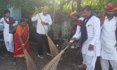 शिल्पग्राम एवं गणगौर घाट पर किया श्रमदान