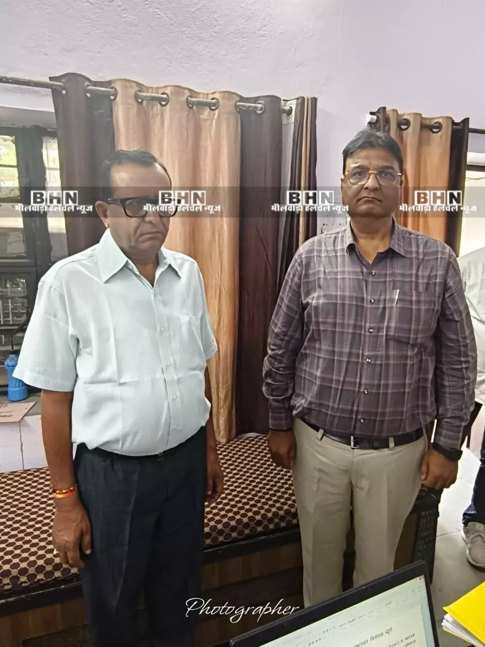 समग्र शिक्षा के दोनों अभियंताओ को जेल भेजा, एक के घर सर्च में मिली लॉकर की दो चॉबियां व बैंक खाते की पास बुक, होगी जांच समग्र शिक्षा के दोनों अभियंताओ को जेल भेजा, एक के घर सर्च में मिली लॉकर की दो चॉबियां व बैंक खाते की पास बुक, होगी जांच