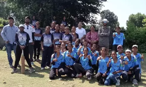 जिला स्तरीय क्रिकेट प्रतियोगिता में घोसुण्डा की अंडर-17 और अंडर-19 टीमों का जलवा, दोनों ने जीते खिताब