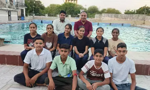 स्वामी विवेकानंद तरणताल के तैराकों ने जीते 44 पदक