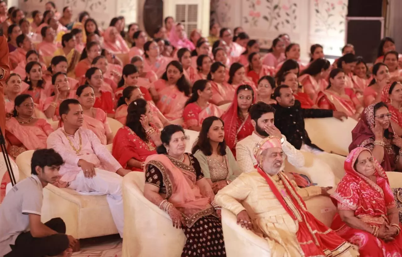 राष्ट्रसंत महाराज के सानिध्य में ऋषभ कथा महोत्सव शुरू