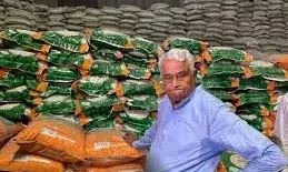 कृषि मंत्री किरोड़ीलाल मीणा का बड़ा कारनामा: 64 हजार बैग नकली खाद सहित फैक्ट्रियां सीज