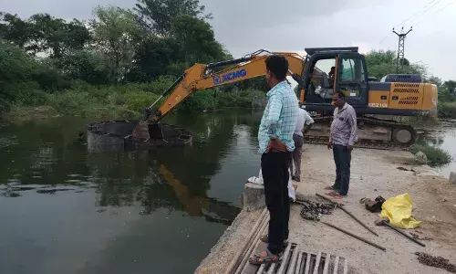 मेजा फीडर नहर का मरम्मत कार्य तीव्र गति से जारी, जल्द पानी लबालब होगी नहर, मेजा बांध का बढ़ेगा गेज