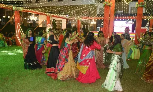 स्कूल में दो दिवसीय गरबा महोत्सव का आयोजन