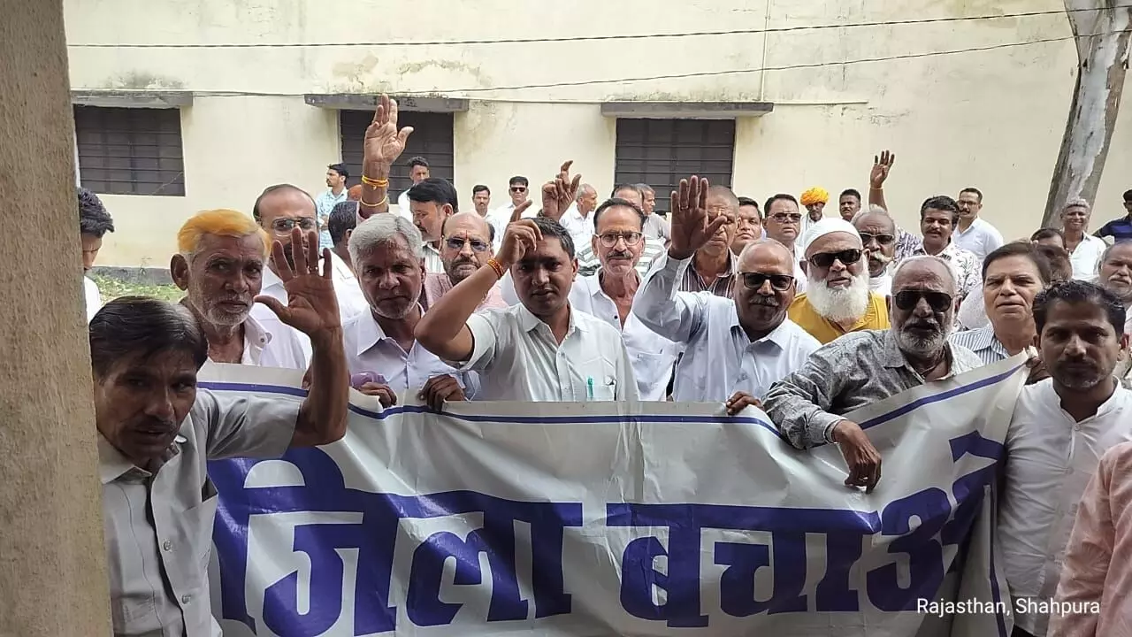 शाहपुरा को वापस जिला बनाने की मांग, चौथा स्मरण पत्र मुख्यमंत्री के नाम द‍िया उपखण्ड अधिकारी को