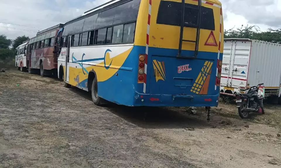 भीलवाड़ा हलचल की खबर का असर-एक ही नंबर की दो बसों सहित 7 बसें जब्त, मचा हडक़ंप