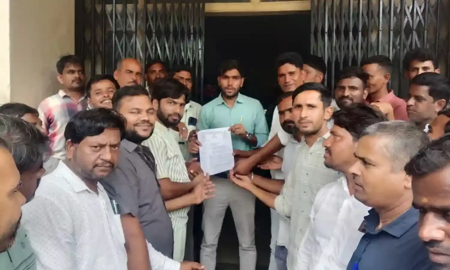 जीएसएस कर्मचारियों ने लंबित मांगों को लेकर सरकार के खिलाफ जताया कड़ा विरोध