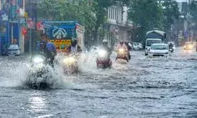 जयपुर में मूसलाधार बारिश: शहर ठप, रावण के पुतले बह गए, 4 फीट तक पानी भर गया