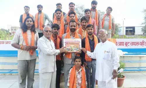 भक्ति की अद्भुत मिसाल! गाडरमाला से 95 किमी की डाक यात्रा दौड़ लगाकर जोगणियां माता के दरबार में 6 घंटे में पहुंचे भक्त