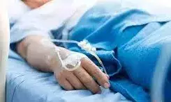 लवगार्डन के बाहर बेहौशी हालत में मिली महिला, अस्पताल में कराया भर्ती