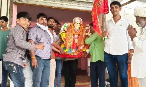 माता जी की प्रतिमा का किया विसर्जन, भंडारा पूर्ण