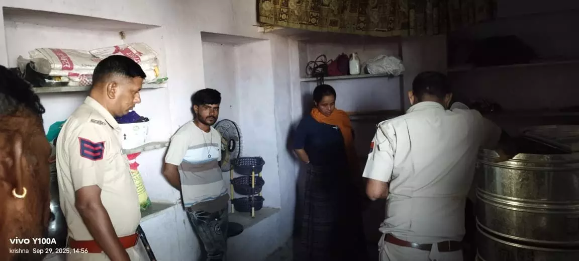 दिनदहाड़े तीन गांवों में लाखों के सोने चांदी के आभूषण व नकदी चोरी