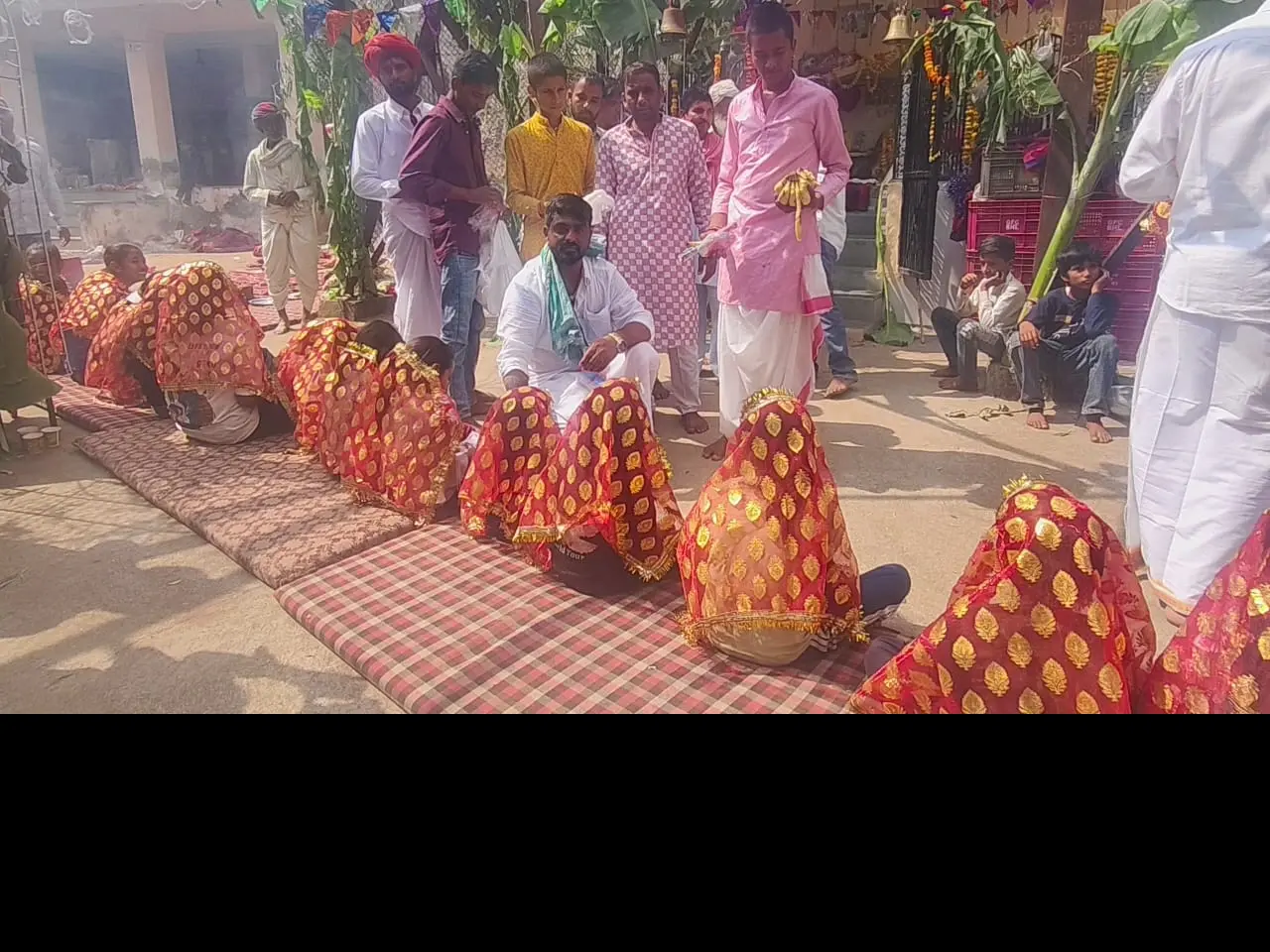 नाहर सिंहगी माता धाम पर कन्‍या पूजन कर ल‍िया आशीर्वाद