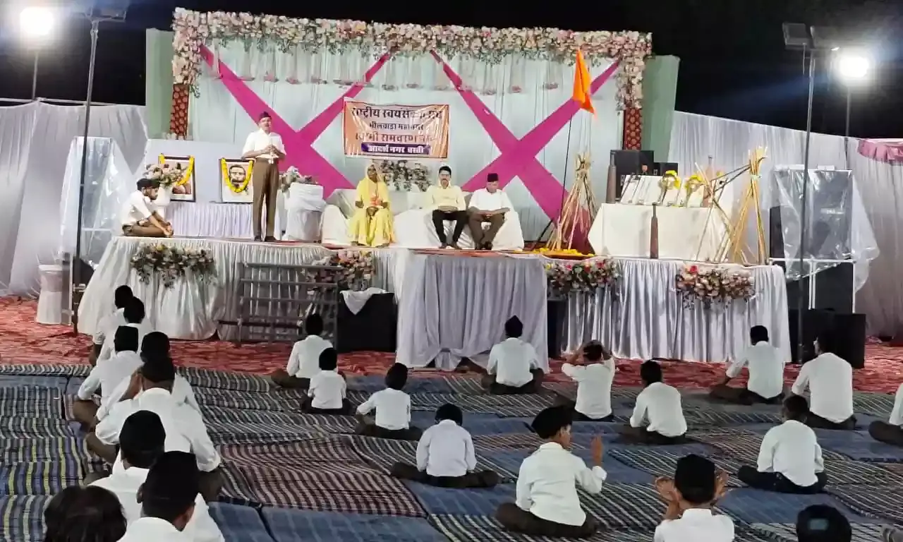 संघ का विजयादशमी उत्सव: घुमंतु समाज की मातृशक्ति ने किया शस्त्र पूजन