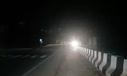 हाईवे 758 नेशनल हाइवे पर रोड लाइटें बंद, राहगीर एवं वाहन चालक हो रहे हैं परेशान