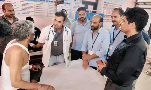 शाहपुरा एडीएम कुमावत ने जिला चिकित्सालय पहुंच कर स्थितियों की समीक्षा