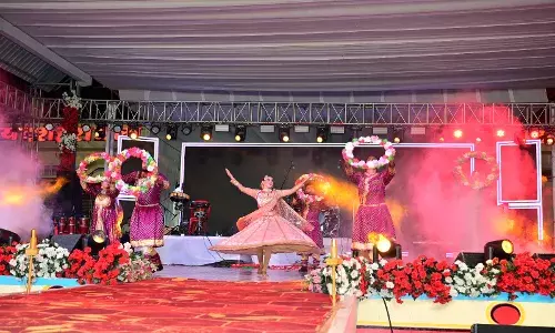 मीरा रंगमंच पर दसवें दिन दिखा कला और संस्कृति का अनूठा संगम