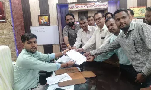 एसएचओ के खिलाफ कानूनी कार्यवाही की मांग को लेकर शाहपुरा में निजी विद्यालय संचालकों ने सौंपा ज्ञापन