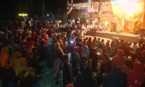 रामलीला समापन में पहुंचे धीरज गुर्जर, प्रभु श्रीराम से लिया आशीर्वाद रामलीला समापन में पहुंचे धीरज गुर्जर, प्रभु श्रीराम से लिया आशीर्वाद