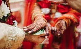 शादी में फिजूल खर्ची रोकने सरकार बढ़ा रही सामूहिक विवाह योजना