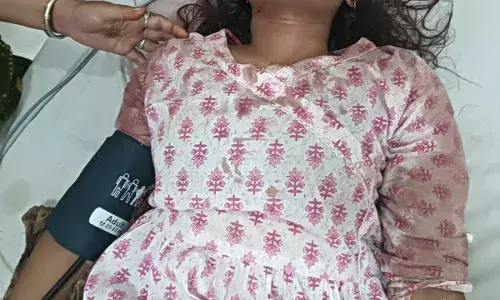 पति ने पीहर में रह रही पत्नी पर किया लोहे की संडासी से हमला, गंभीर घायल पति ने पीहर में रह रही पत्नी पर किया लोहे की संडासी से हमला, गंभीर घायल