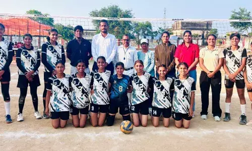 19 वर्ष छात्रा वालीबॉल में उदयपुर ने राज्य स्तर पर जीता कांस्य पदक