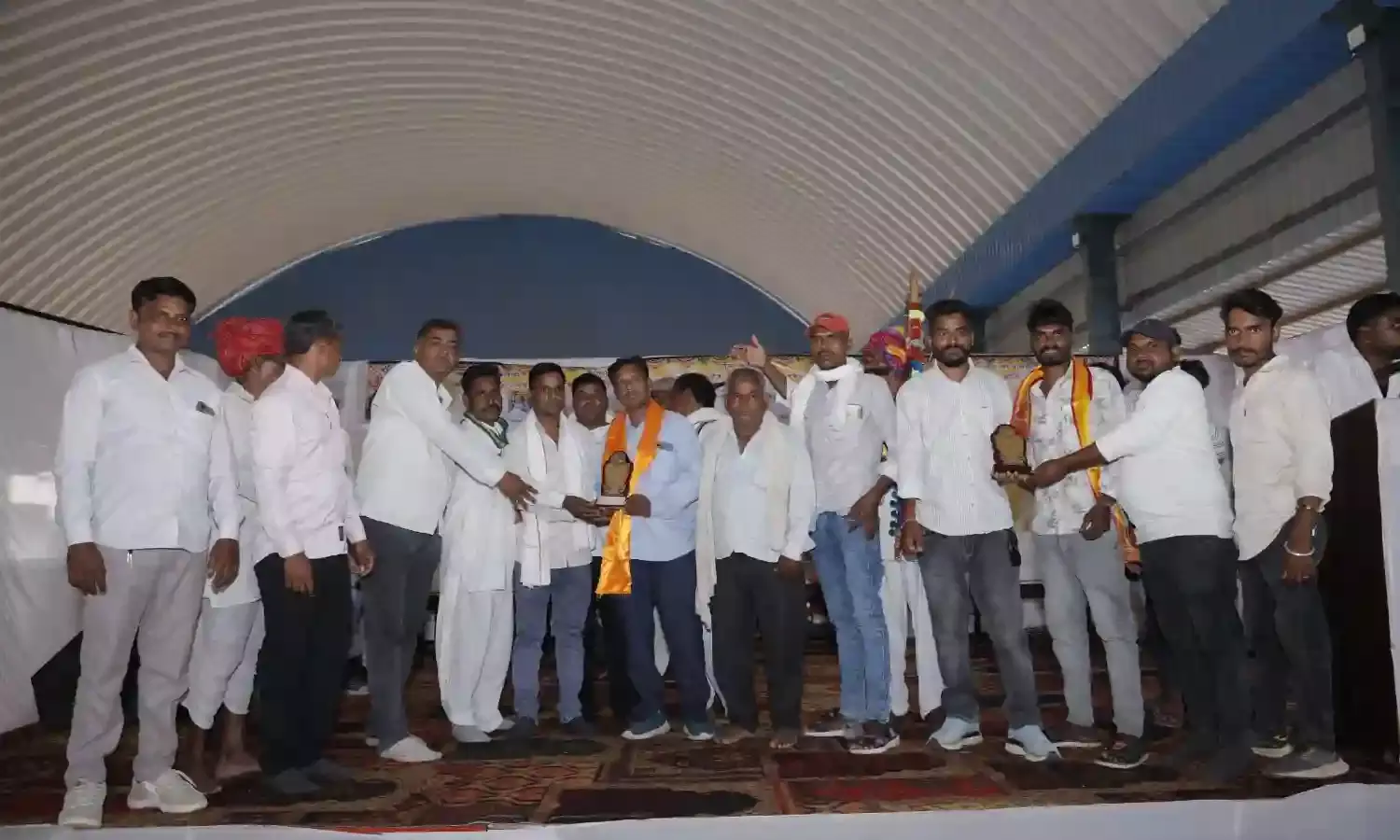 आदिवासी राणा पूंजा जयंती एवं प्रतिभा सम्मान समारोह धूमधाम से मनाया