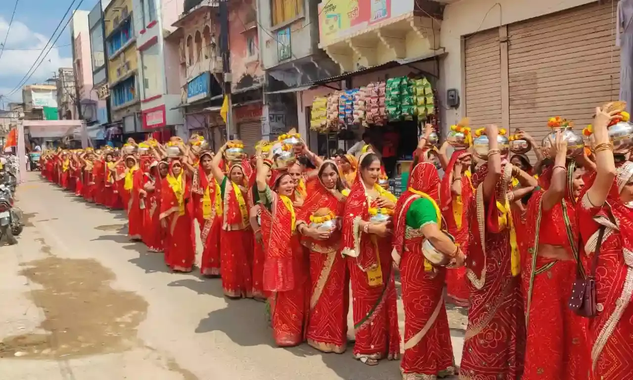 भगवान परशुराम की शोभायात्रा के साथ शुरू हुआ प्राण प्रतिष्ठा महोत्सव का समापन दिवस