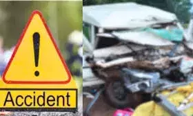 भीषण सड़क हादसा: ट्रक-कार भिड़ंत में पांच की मौत, पांच गंभीर घायल भीषण सड़क हादसा: ट्रक-कार भिड़ंत में पांच की मौत, पांच गंभीर घायल