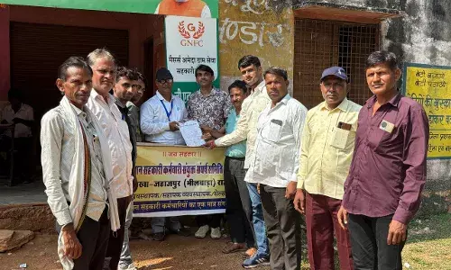 आमल्दा में कर्मचारियों ने सहकार शिविर का किया बहिष्कार, ज्ञापन सौंप सरकार से मांगा समाधान