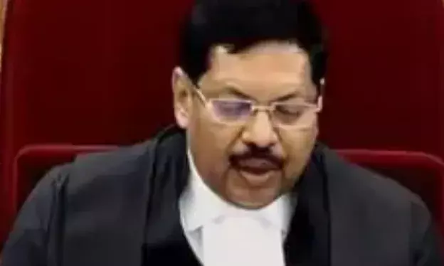 चीफ जस्टिस बीआर गवई पर वकील ने किया हमले का प्रयास चीफ जस्टिस बीआर गवई पर वकील ने किया हमले का प्रयास