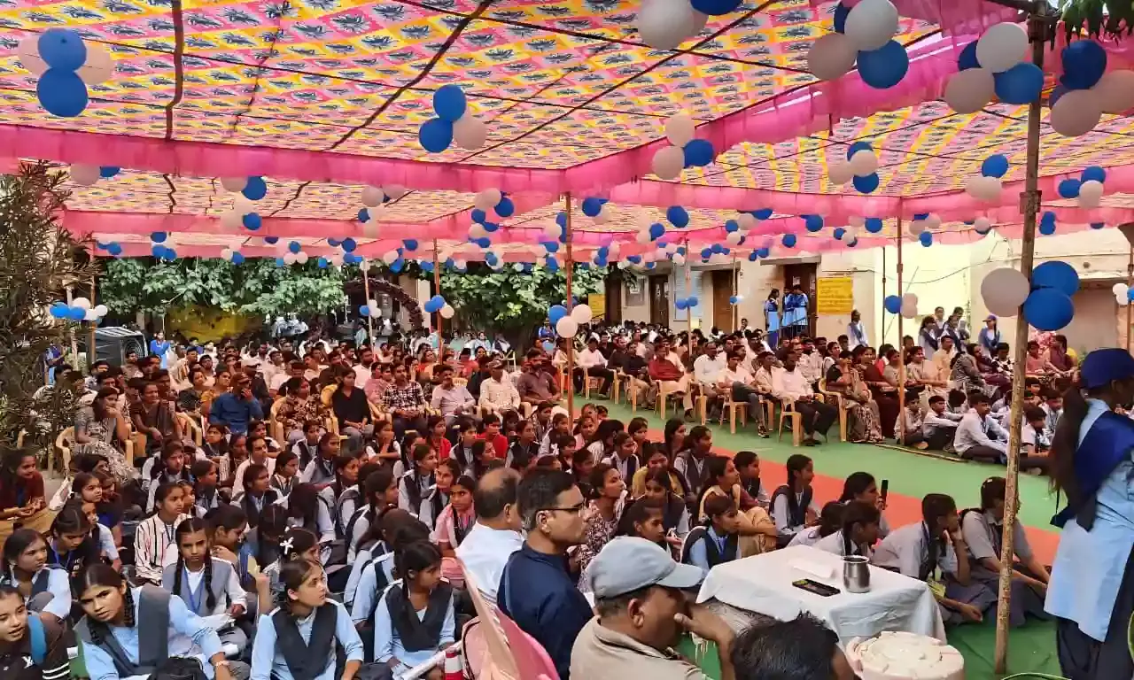 बाल वैज्ञानिक विकसित और आत्मनिर्भर भारत की नींव : सांसद जोशी