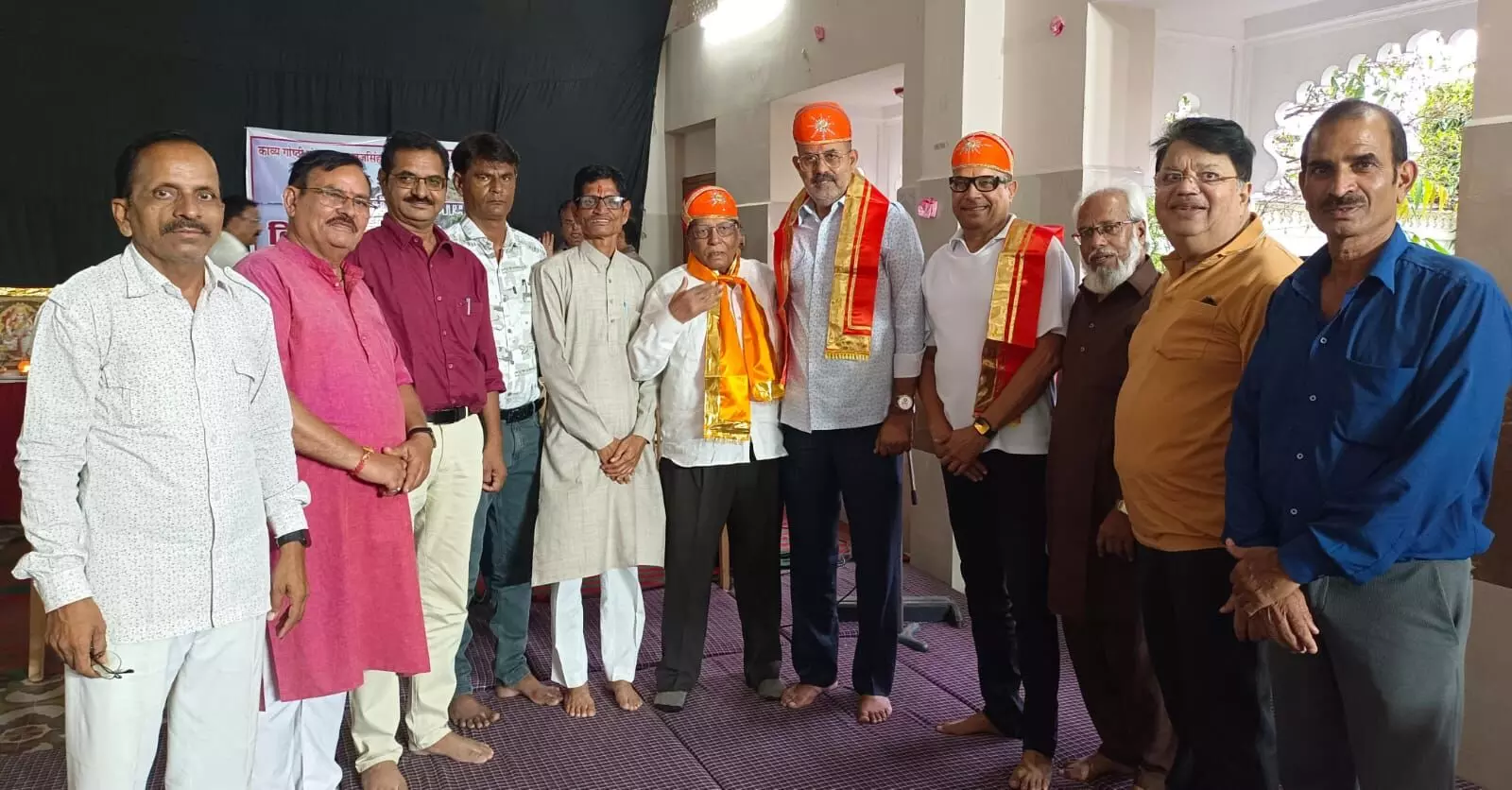 एक शाम - छलकते झील के नाम एक शाम - छलकते झील के नाम