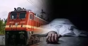 भीलवाड़ा- एक ने ट्रेन के आगे आकर दी जान, दूसरे की ट्रेन से उतरते समय मौत भीलवाड़ा- एक ने ट्रेन के आगे आकर दी जान, दूसरे की ट्रेन से उतरते समय मौत