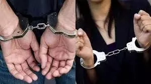 फरार दंपती गिरफ्तार, केस दर्ज होने के बाद छोड़ दिया था घर व गांव फरार दंपती गिरफ्तार, केस दर्ज होने के बाद छोड़ दिया था घर व गांव