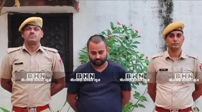 शादी का झांसा देकर रेप करने वाला आरोपी गिरफ्तार, 5 हजार रुपये का घोषित था इनाम, दिल्ली, बिहार और उत्तरप्रदेश में की थी तलाश शादी का झांसा देकर रेप करने वाला आरोपी गिरफ्तार, 5 हजार रुपये का घोषित था इनाम, दिल्ली, बिहार और उत्तरप्रदेश में की थी तलाश