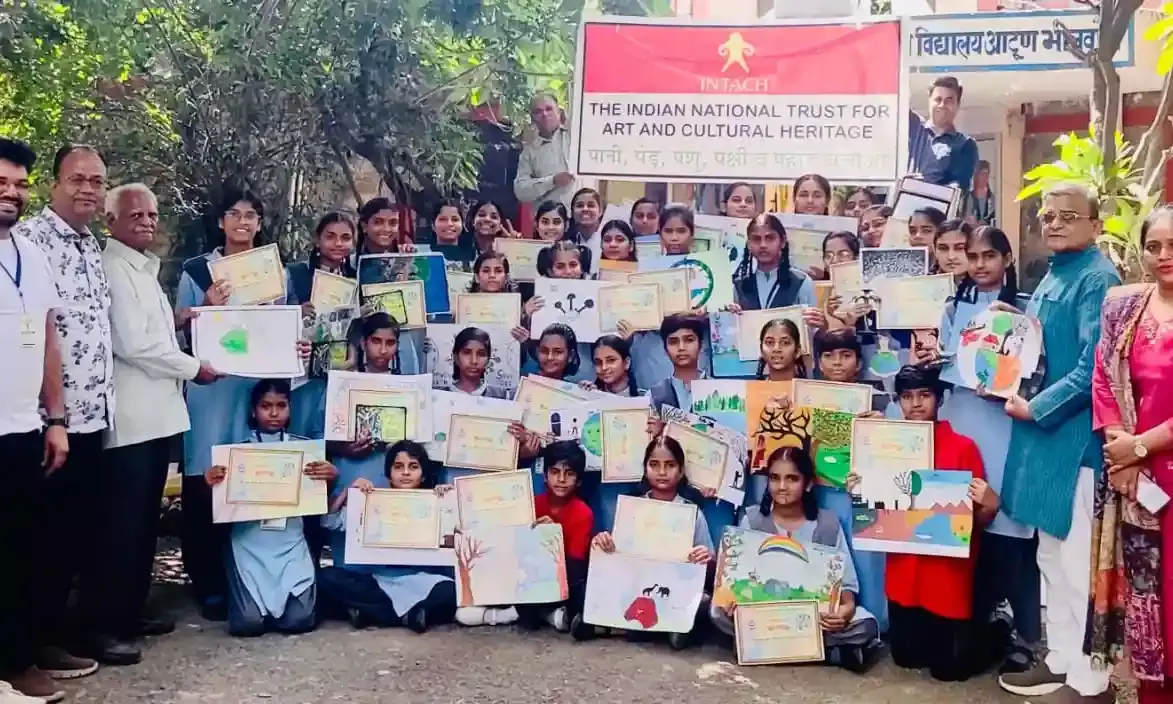 176 छात्र-छात्राओं ने चित्रों के माध्यम से दिया वन्यजीव संरक्षण का संदेश