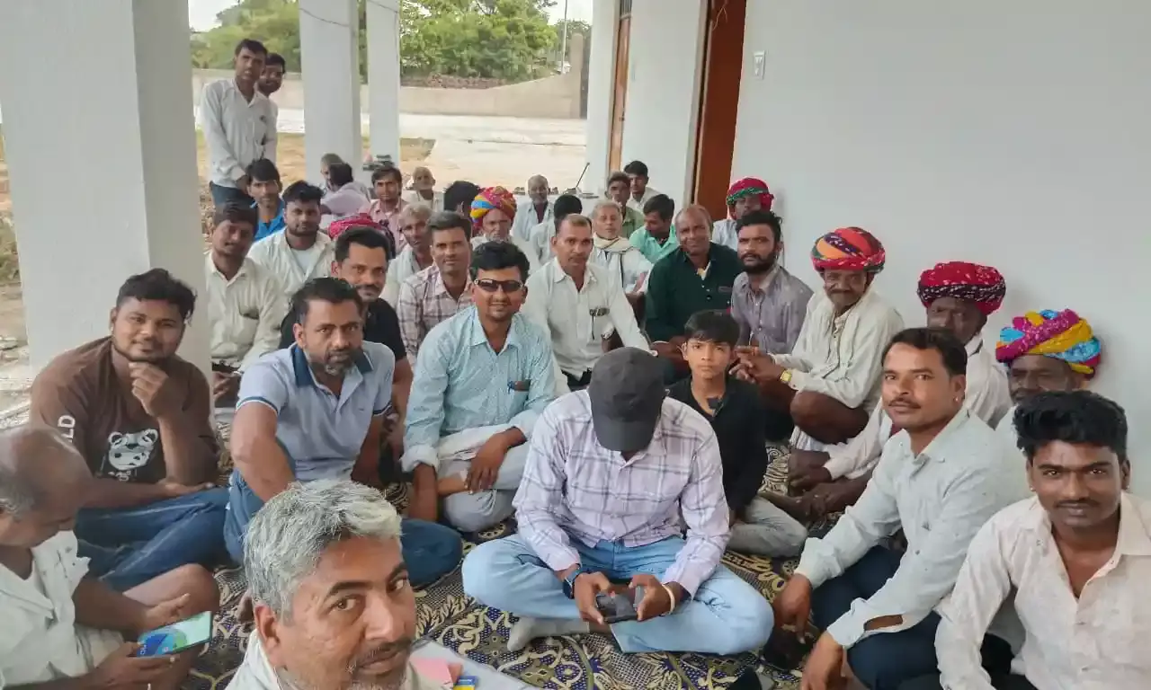 तेली साहू समाज की 11 गांवों की गोलाई ने लिया ऐतिहासिक निर्णय, मृत्यु भोज सीमित कर शिक्षा पर दिया जोर तेली साहू समाज की 11 गांवों की गोलाई ने लिया ऐतिहासिक निर्णय, मृत्यु भोज सीमित कर शिक्षा पर दिया जोर