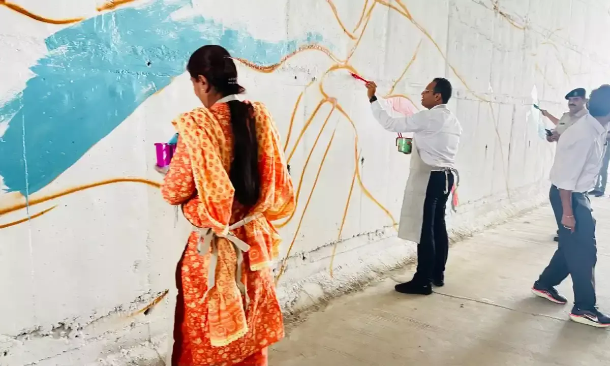 संभागीय आयुक्त ने ‘रंगत – रास्ता री...’ कला उत्सव का किया अवलोकन