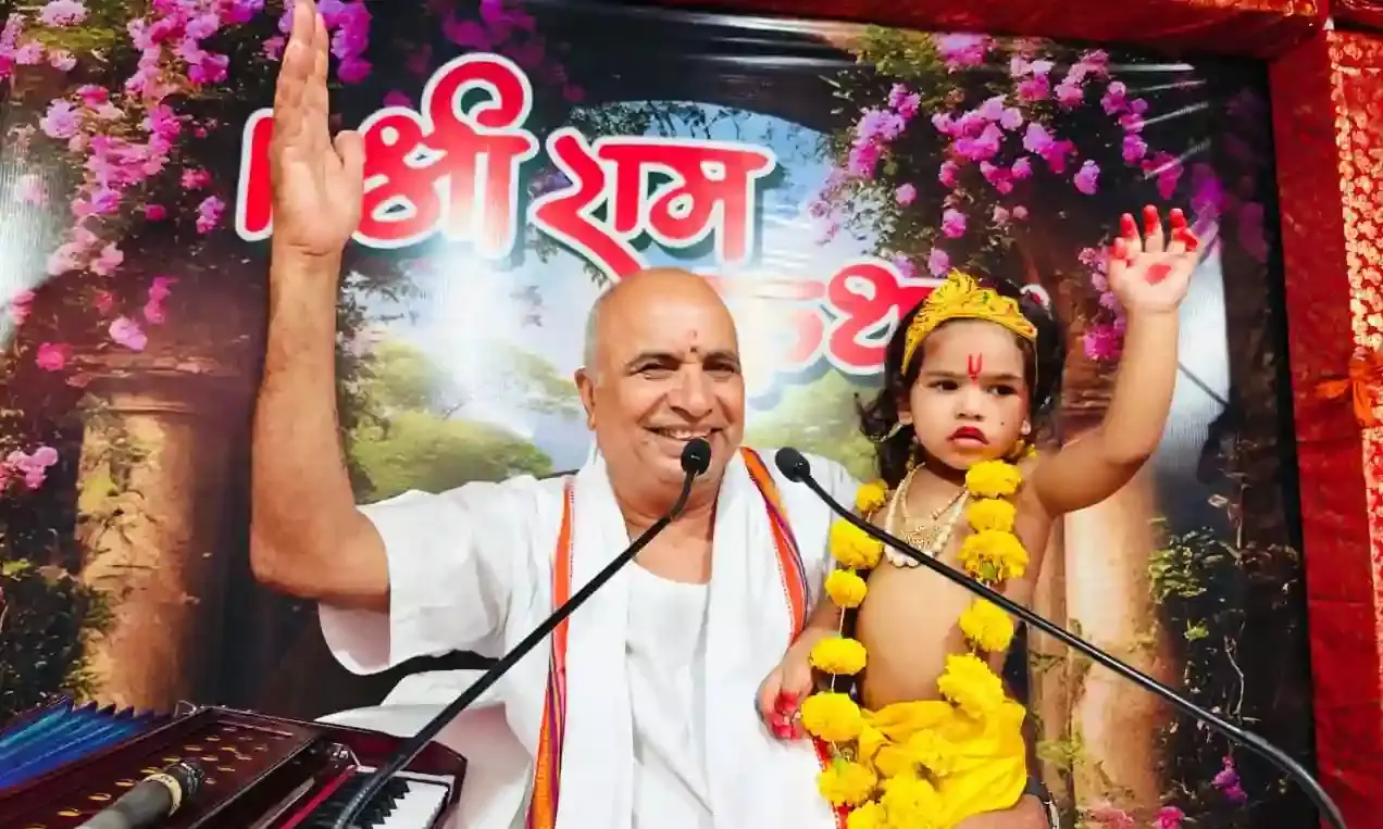 रामायण के माध्यम से बच्चों को सही संस्कार देने की जरूरत : पुष्कर दास महाराज