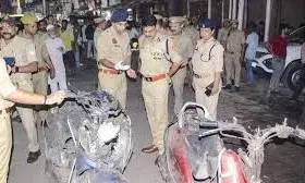 कानपुर के बीच बाजार में जबरदस्त विस्फोट, 12 लोग घायल