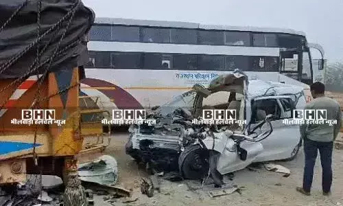 जैतसर हाईवे हादसा: ट्रक से टकराई टैक्सी, तीन श्रद्धालुओं की मौत, दो गंभीर घायल