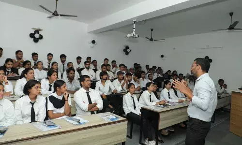 आचार्य चाणक्य लॉ कॉलेज में हुआ ओरिएंटेशन प्रोग्राम का आयोजन आचार्य चाणक्य लॉ कॉलेज में हुआ ओरिएंटेशन प्रोग्राम का आयोजन