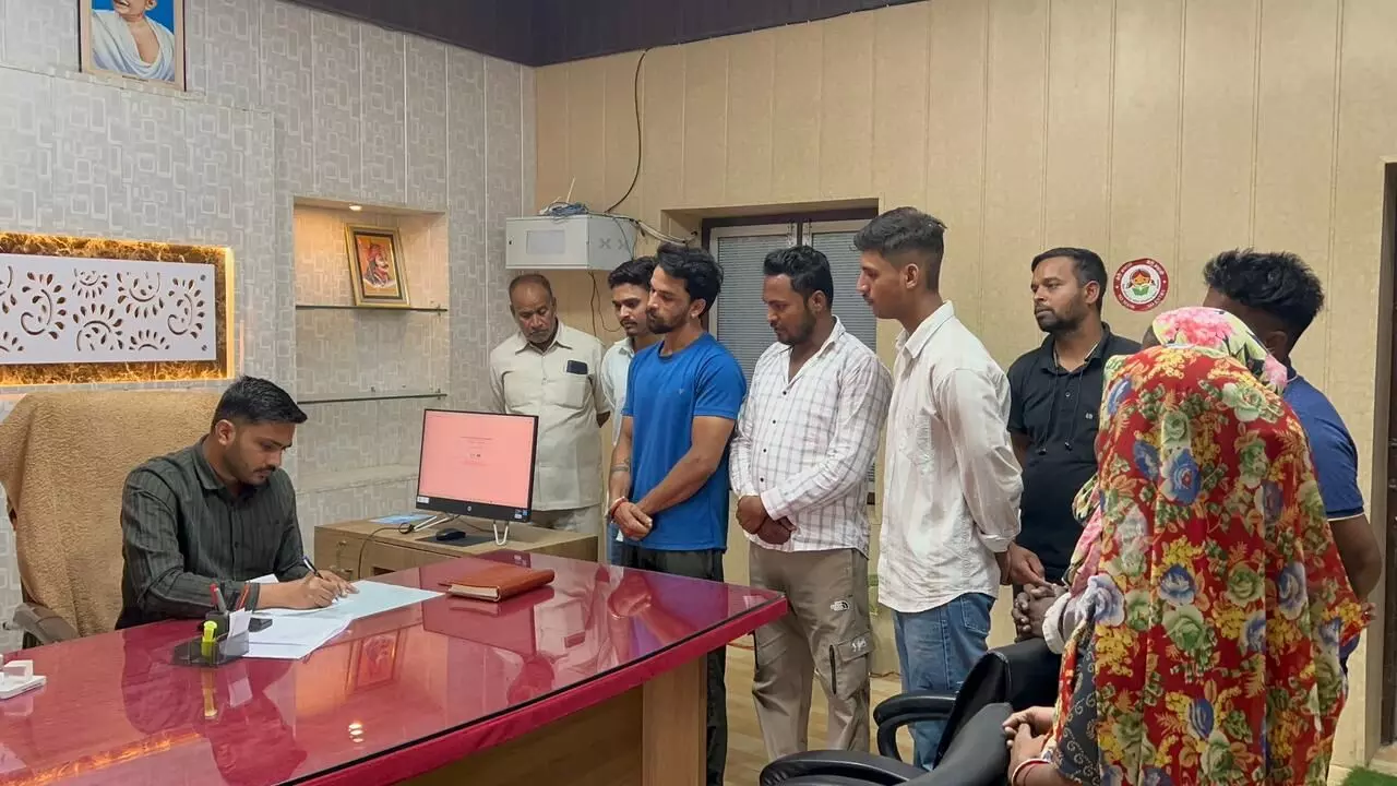 शराब ठेके के खिलाफ वार्डवासियों का आक्रोश, कार्रवाई नहीं होने पर धरने की चेतावनी