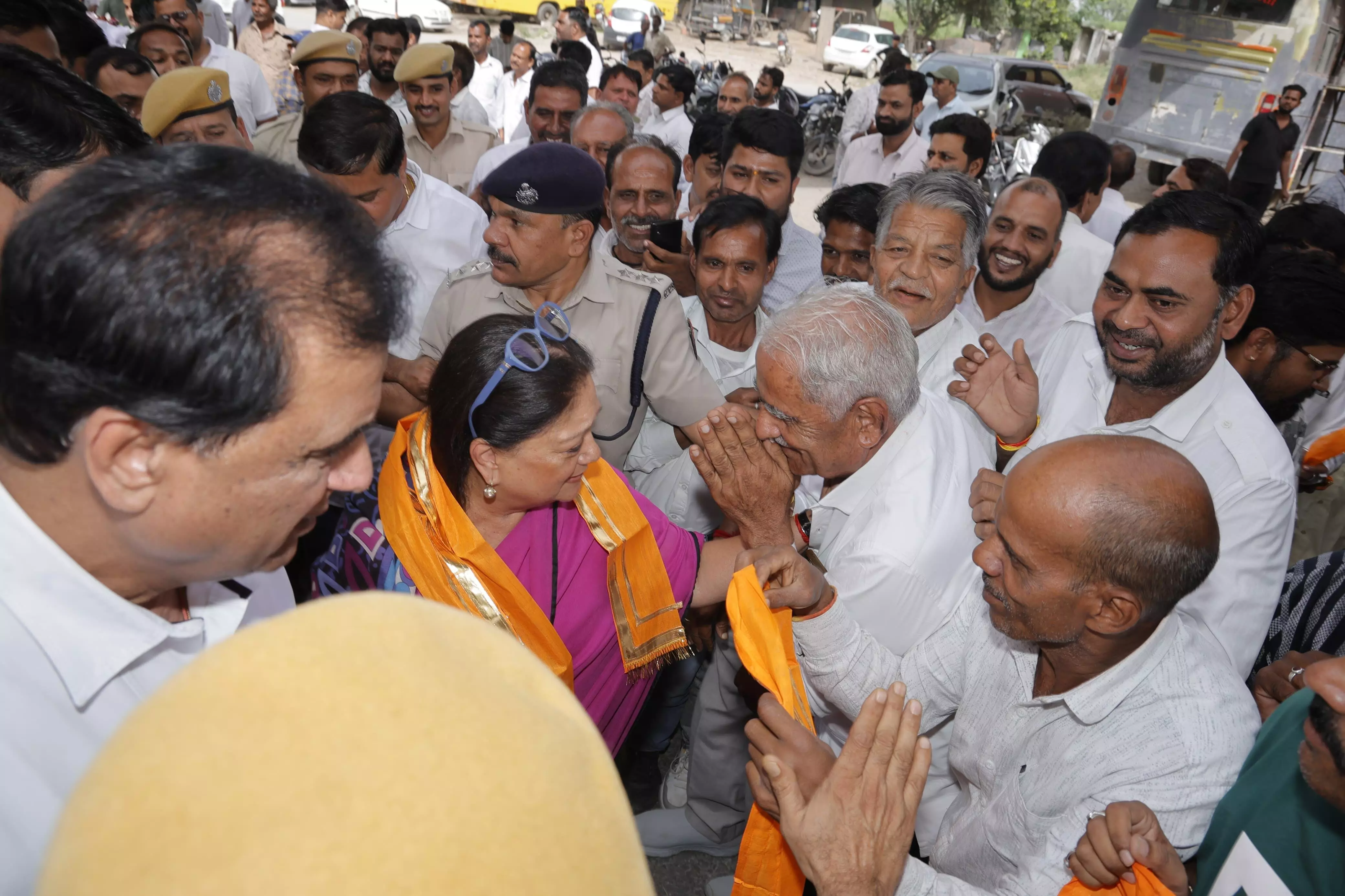 पूर्व मुख्यमंत्री वसुंधरा राजे का निम्बाहेड़ा में हुआ स्वागत