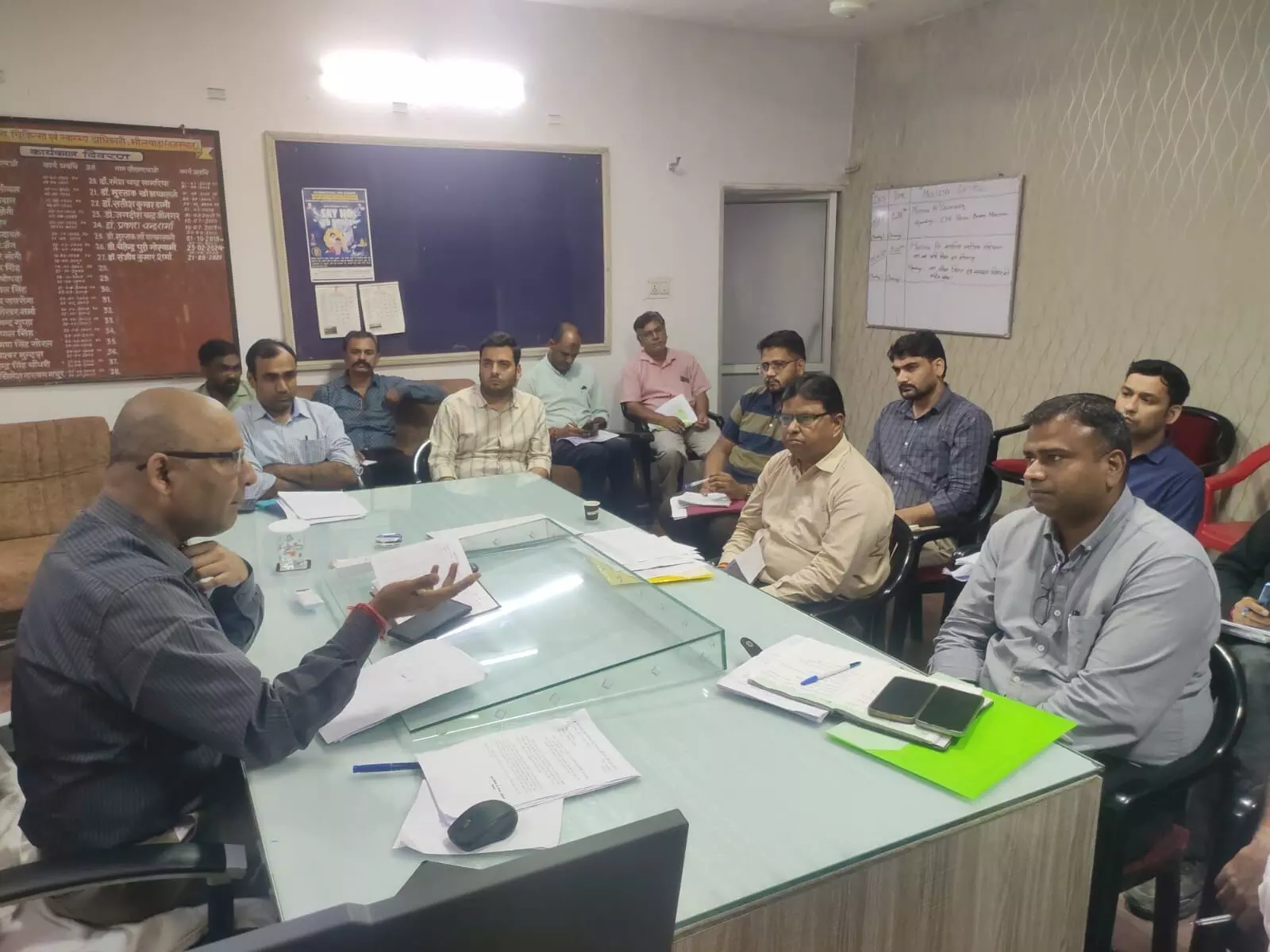 स्वास्थ्य सेवाओं की प्रगति में तेजी लाएं चिकित्सक- सीएमएचओ डॉ. शर्मा